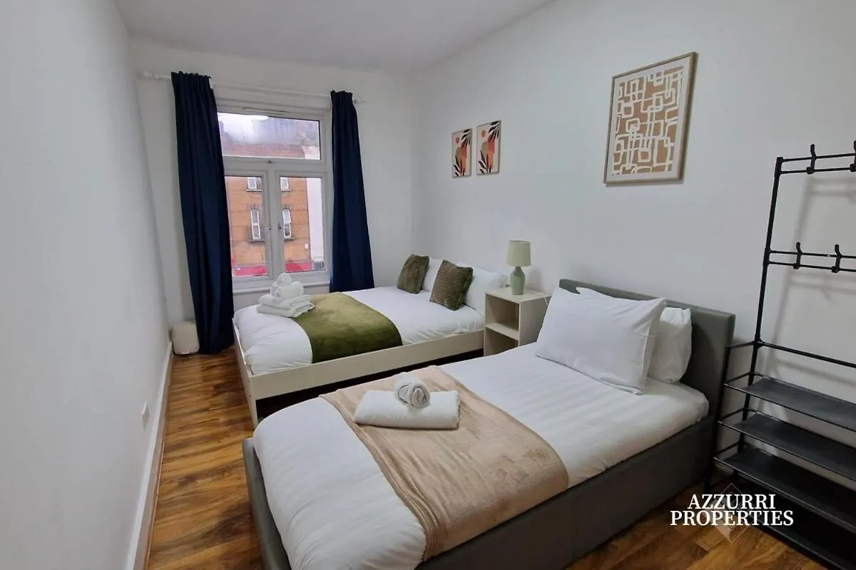 Short Stays At Barking Road Apartment London