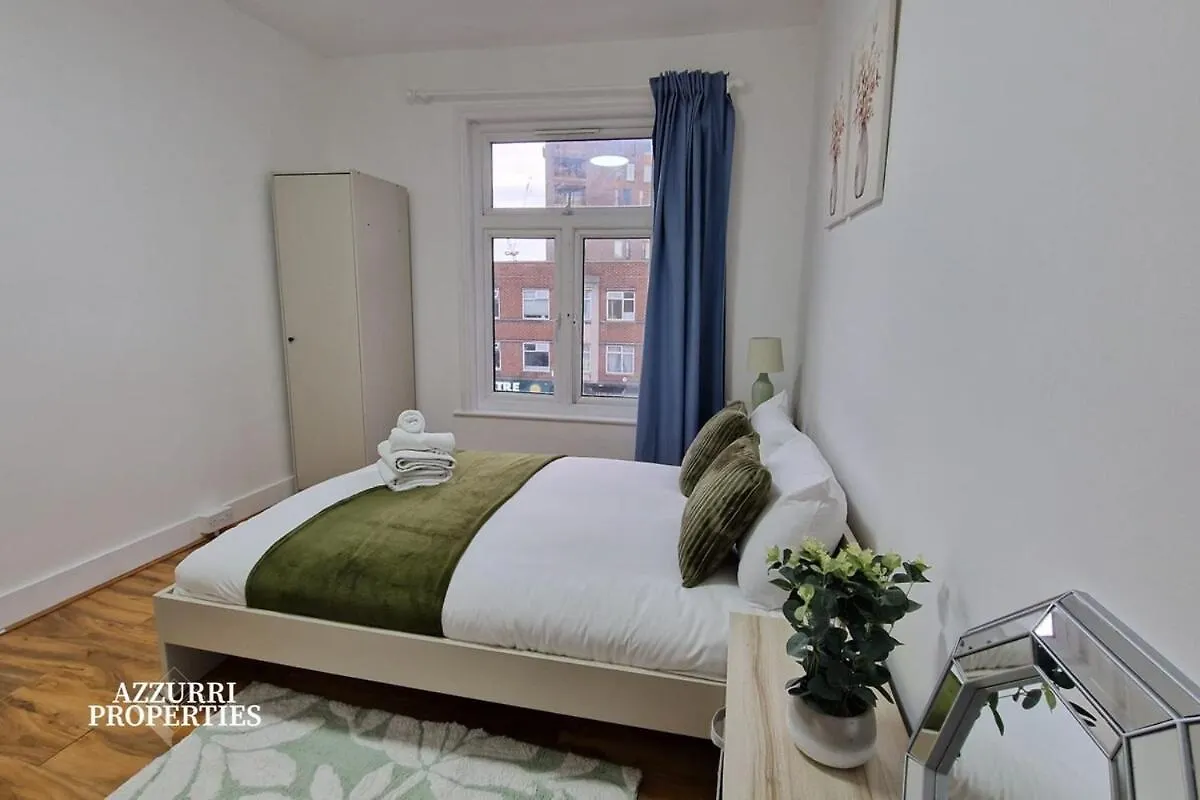 Short Stays At Barking Road